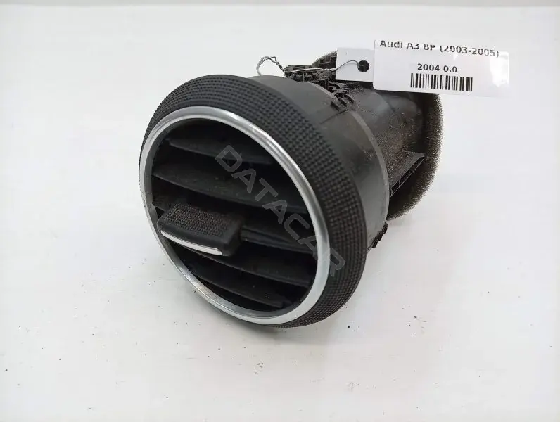 Дефлектор обдува салона 8P0820901A