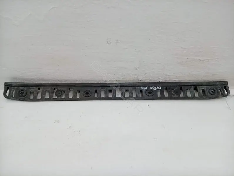 Кронштейн-направляющая бампера 1K5807863A