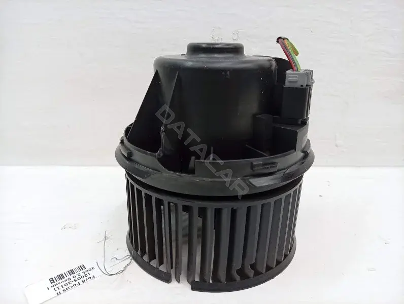 Моторчик печки 3M5H18456EC