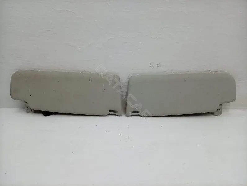 Козырек солнцезащитный 1K0857551