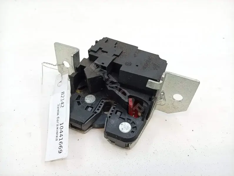 Замок крышки багажника A1697400235