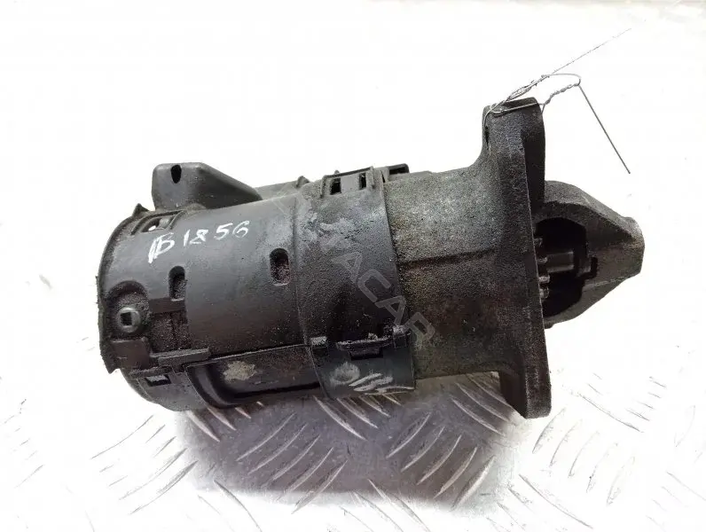 Стартер 8200584675