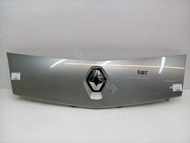 Решетка радиатора 8200499017