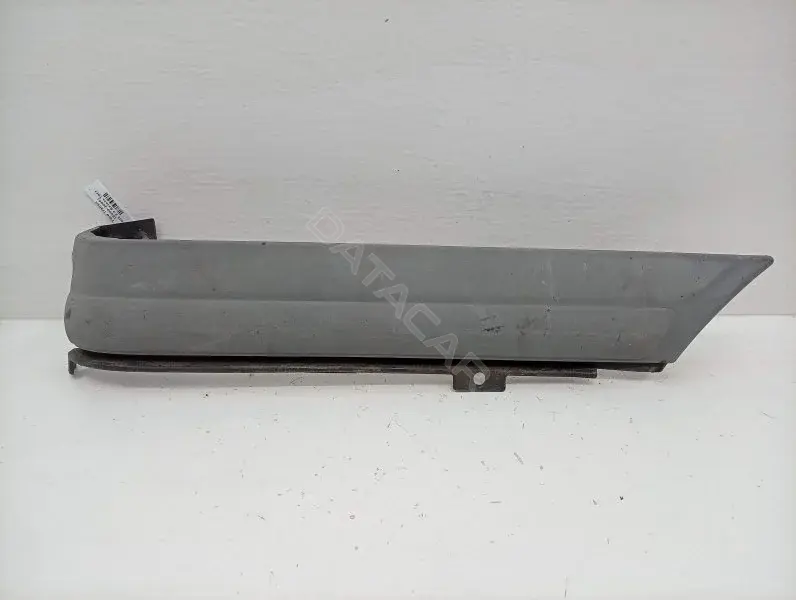 Молдинг крыла YC1529396ADW