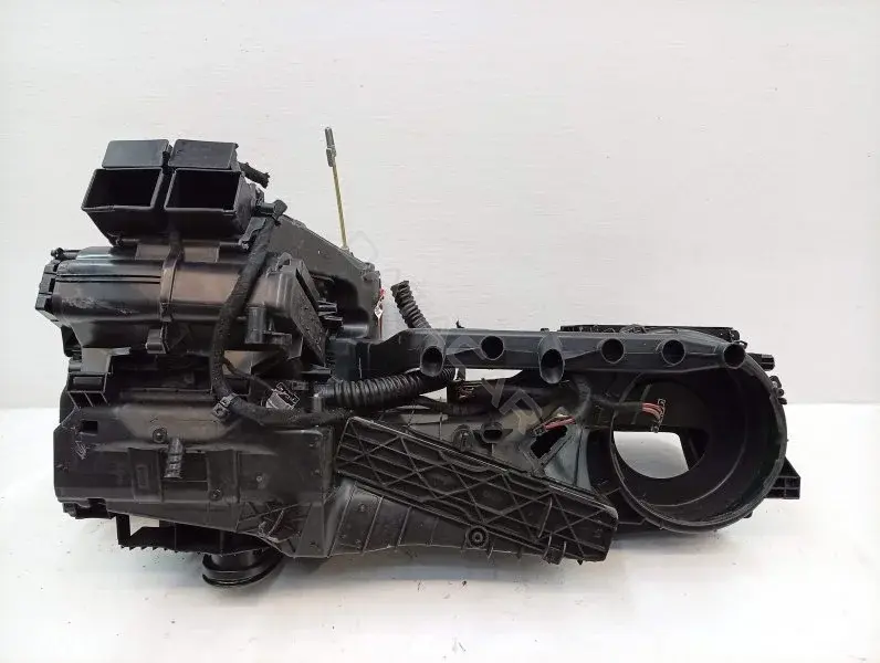 Корпус отопителя (печки) 1Z1820003BR