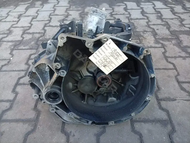 Механическая коробка передач (МКПП) AV6R7002HF