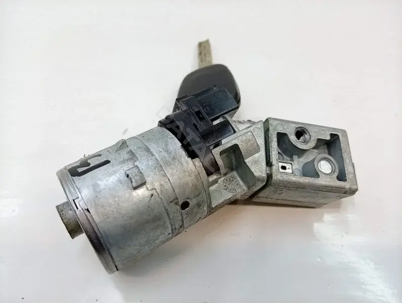 Замок зажигания 10437899