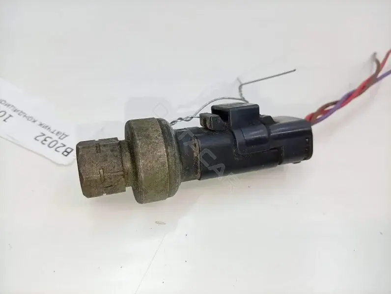 Датчик давления кондиционера 10437104