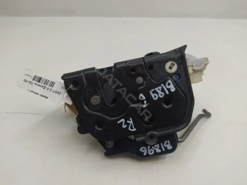Замок двери 839016AA