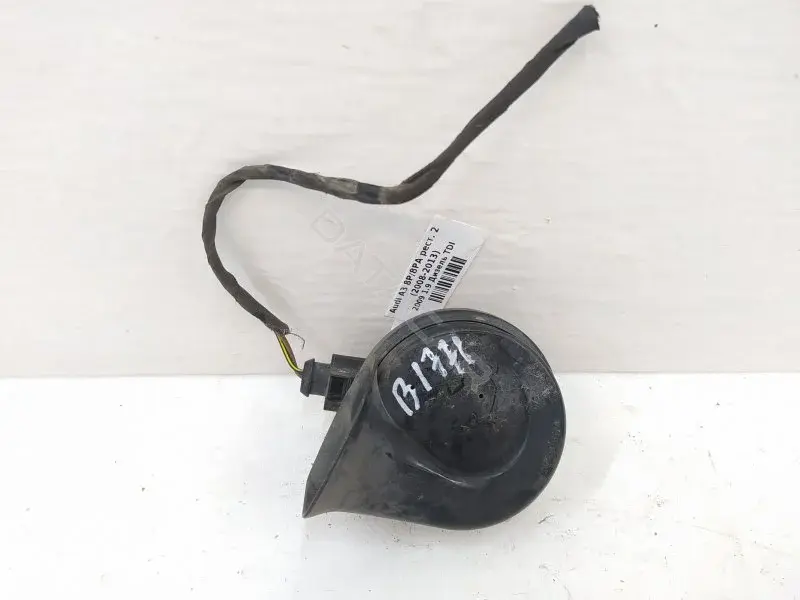 Звуковой сигнал 8P0951221B
