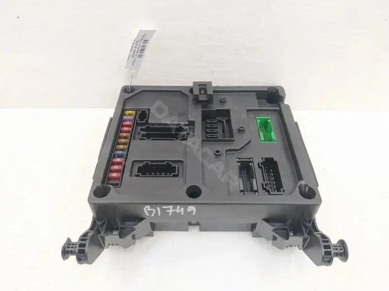 Блок предохранителей 7M3962258G
