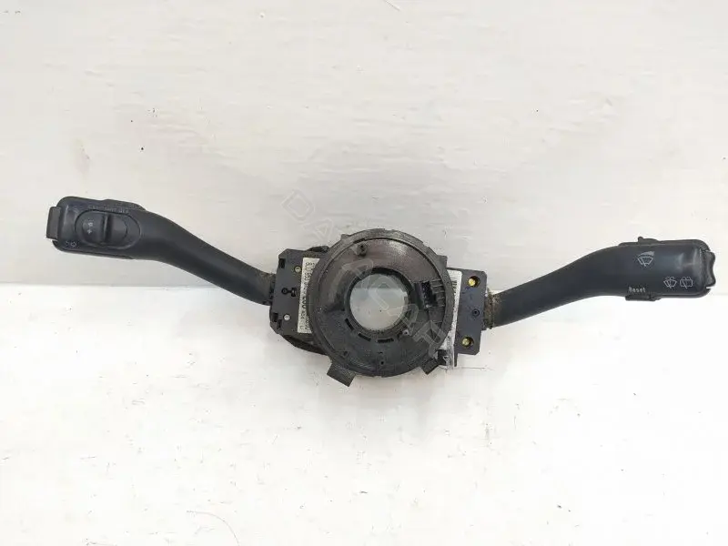 Переключатель подрулевой 8L0953513J
