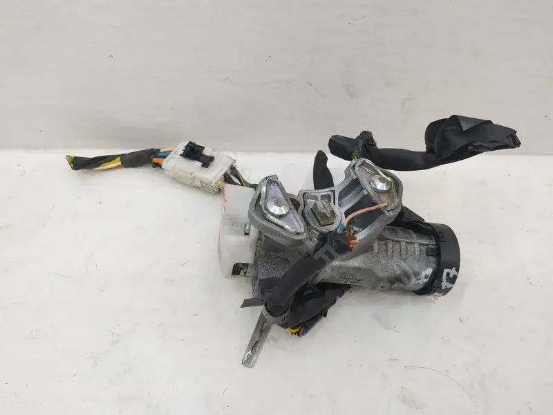 Замок зажигания 819201P000