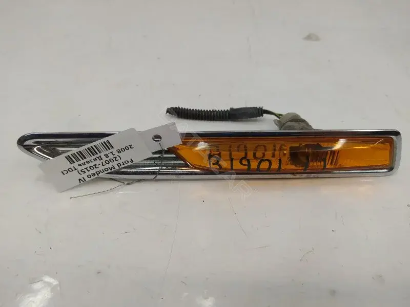 Повторитель передний 7S7113K354BD