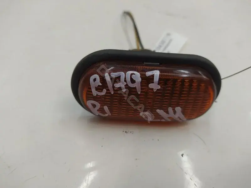 Повторитель передний 7700847333