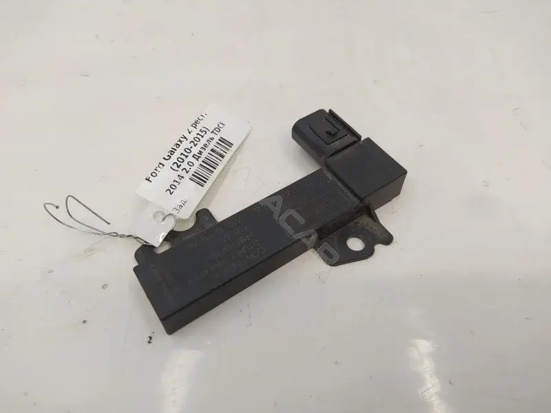 Антенна 8M5T15K603KA