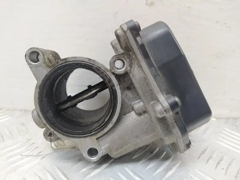 Дроссельная заслонка 03L128063Q