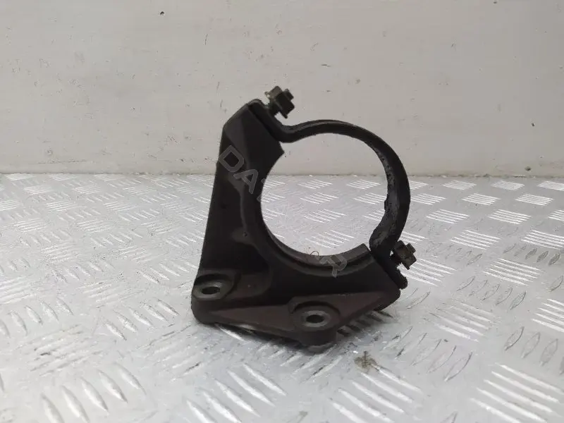 Кронштейн полуоси 2S6W3K305DB
