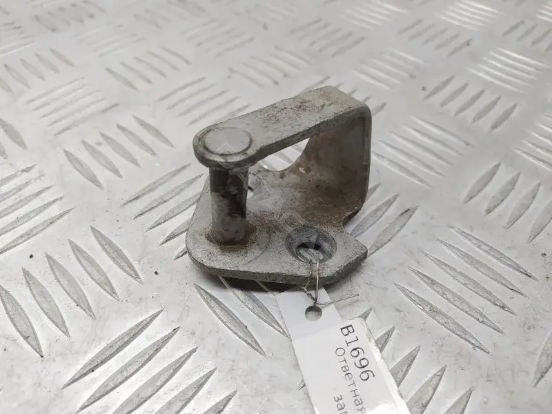 Ответная часть (скоба) замка двери YC15V264A08AC