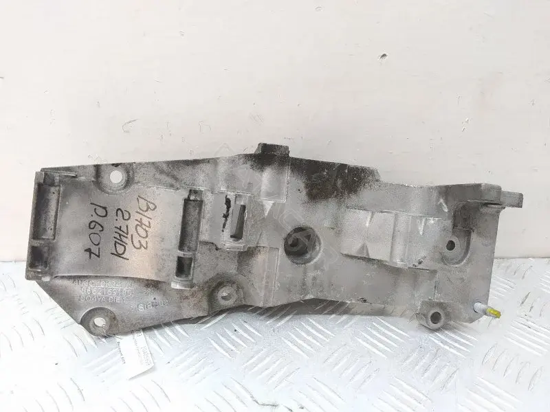 Кронштейн генератора 4U3Q19K341AE