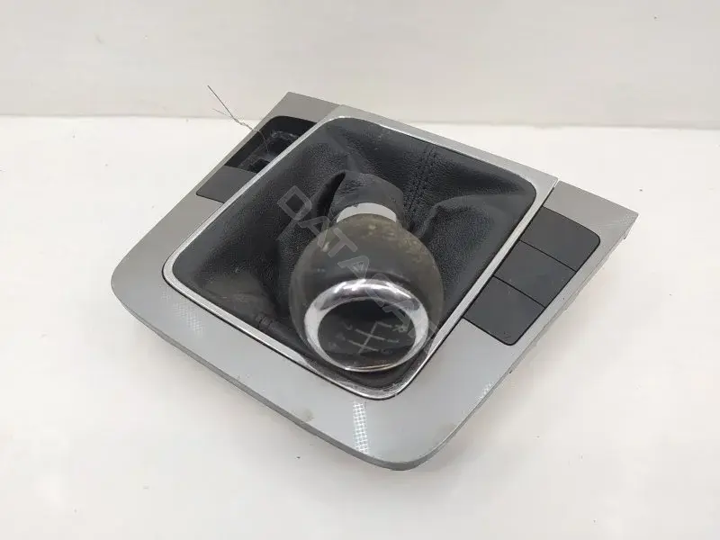Консоль салона (кулисная часть) 3C0864263