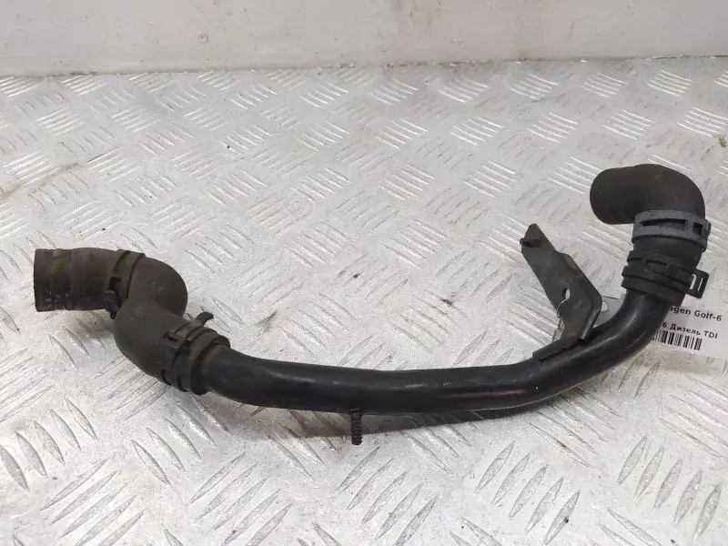 Патрубки системы охлаждения 03L122157R