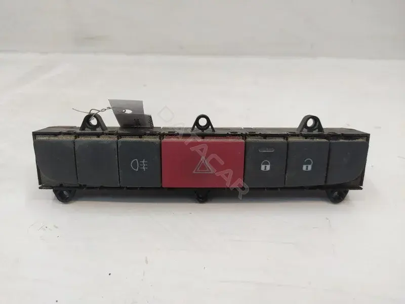 Кнопка аварийки 10424848