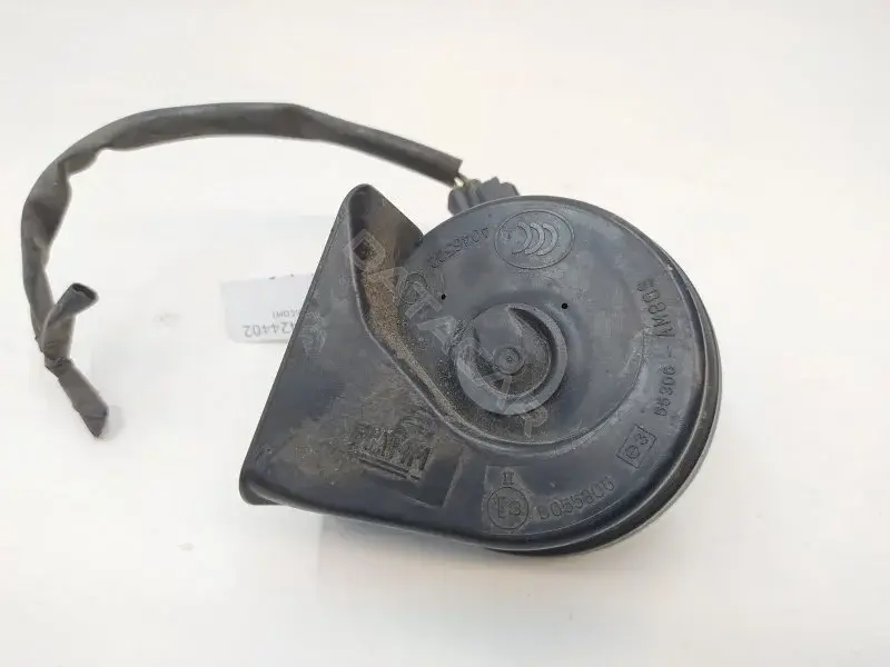 Звуковой сигнал 8V2T13802AC