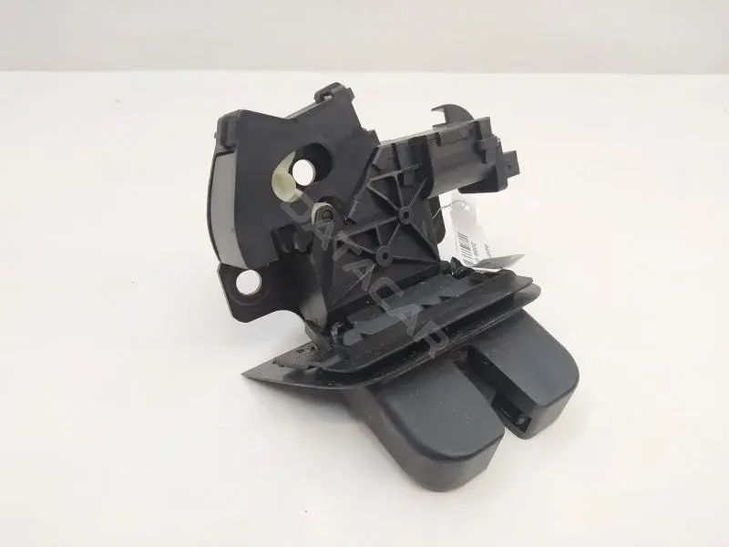 Замок крышки багажника 8P4827505B