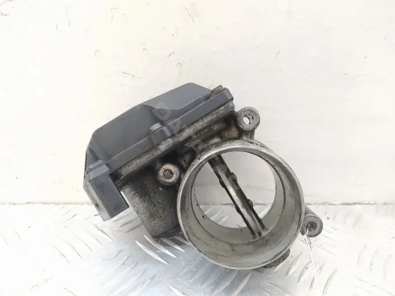 Дроссельная заслонка 03L128063S