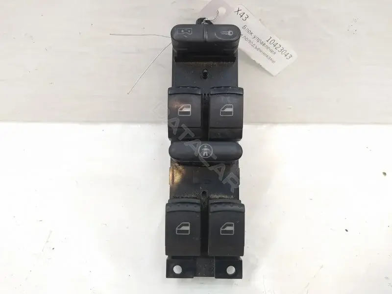 Блок управления стеклоподъемниками 1J4959857