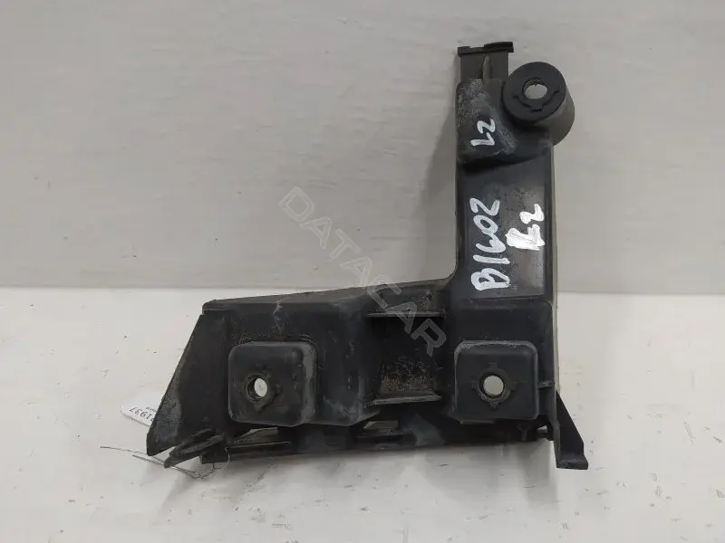 Кронштейн-направляющая бампера 30678650