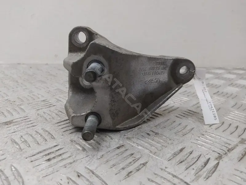 Кронштейн КПП 8V517M125AG
