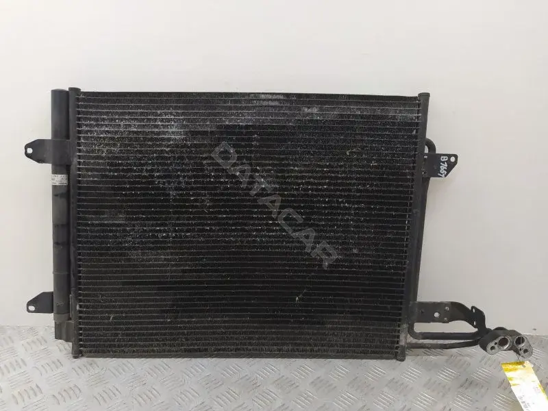 Радиатор кондиционера 1T0820411E