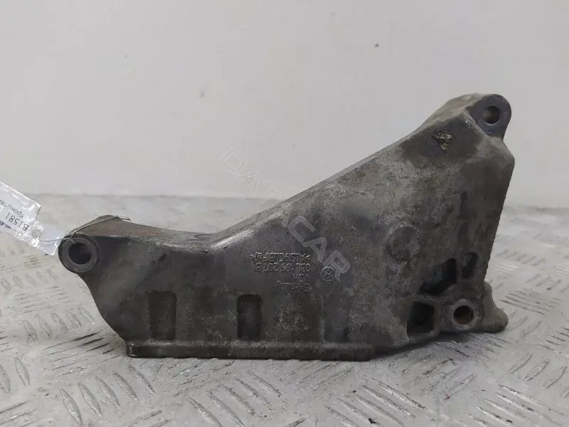 Кронштейн двигателя 03L199207B