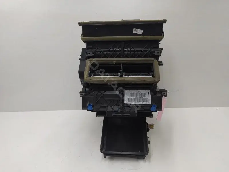 Корпус отопителя (печки) F1F119B555JC
