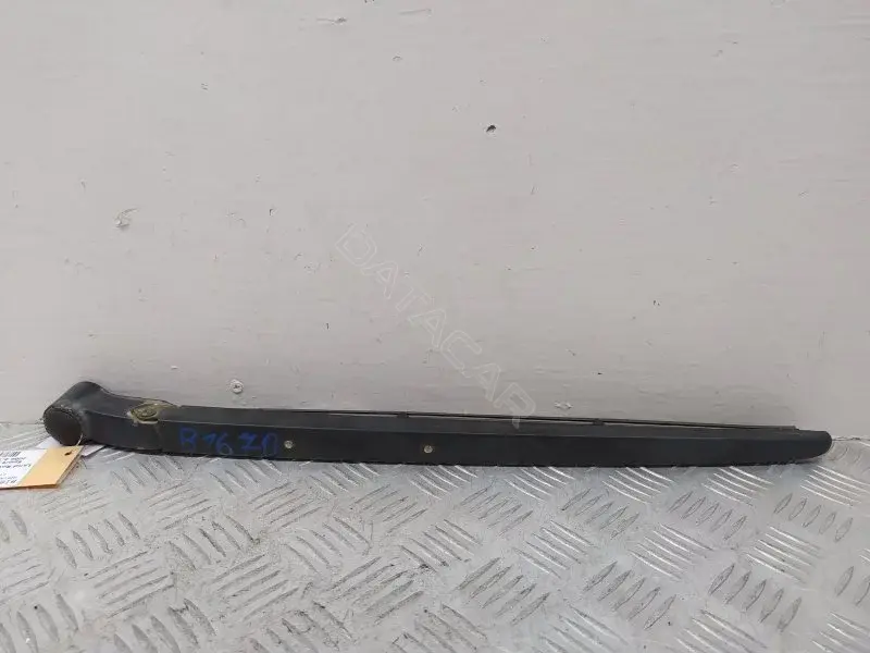 Рычаг стеклоочистителя DKB500160