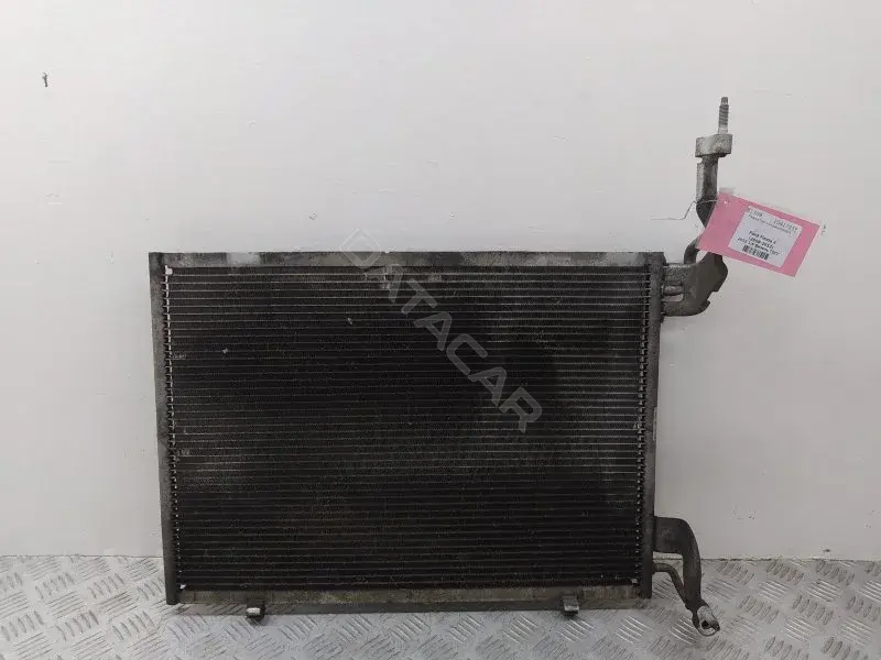 Радиатор кондиционера 8V5119710AE