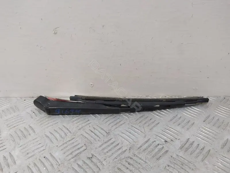 Рычаг стеклоочистителя 3M51R17526AB