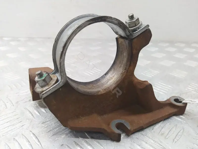 Кронштейн полуоси BG913K305AC