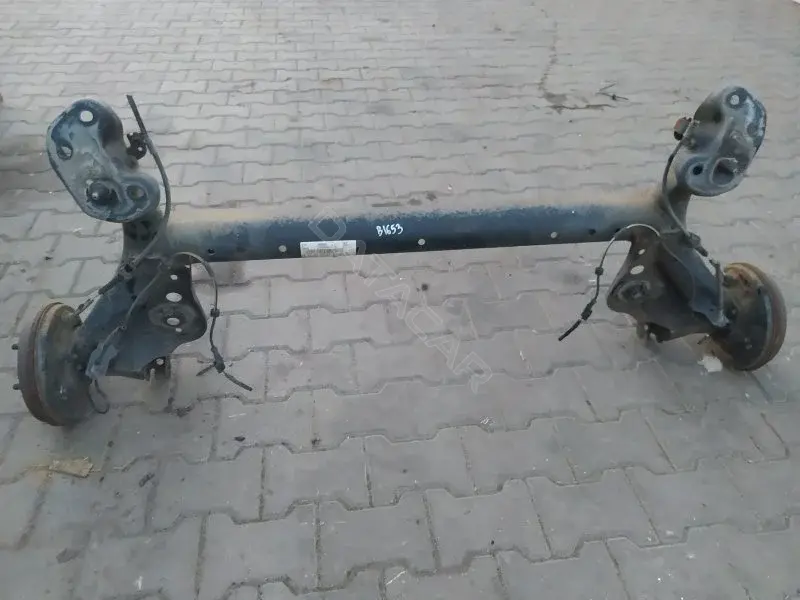 Балка подвески 10413353