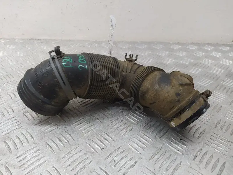 Патрубок воздушный 3C0129654AJ
