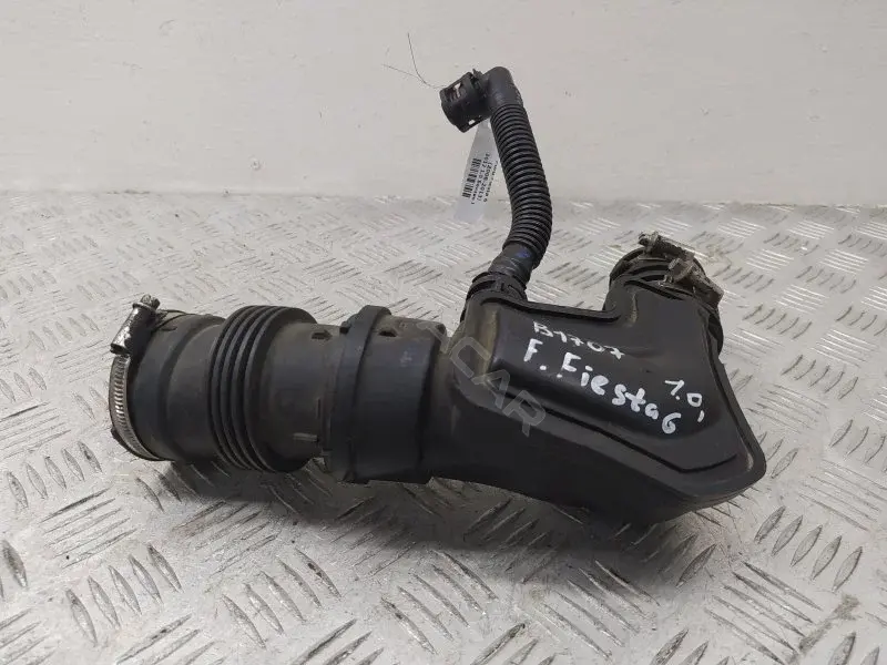 Патрубок воздушный CV616C784BD