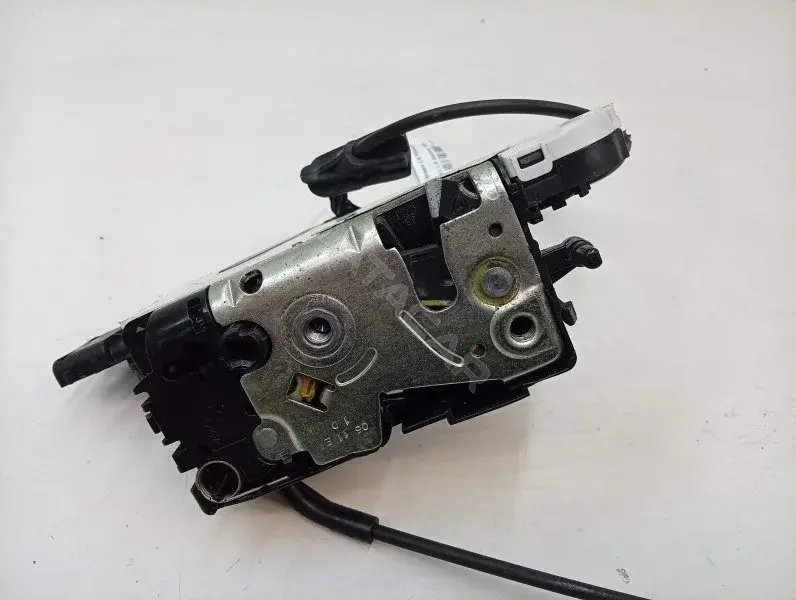 Замок двери 24095816
