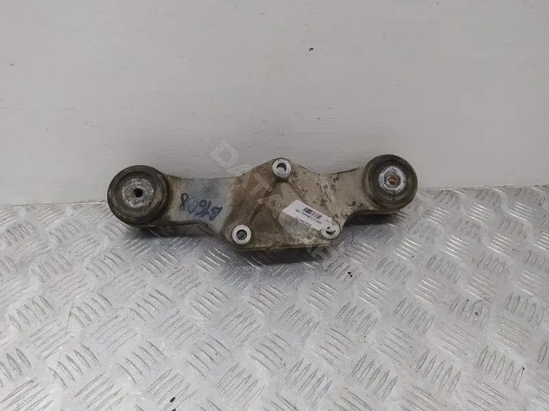 Кронштейн редуктора 4B3599285