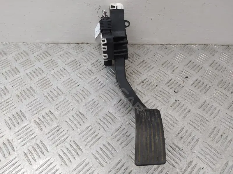 Педаль газа 01384162080
