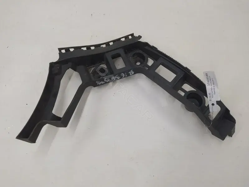 Кронштейн-направляющая бампера 5K6807393C