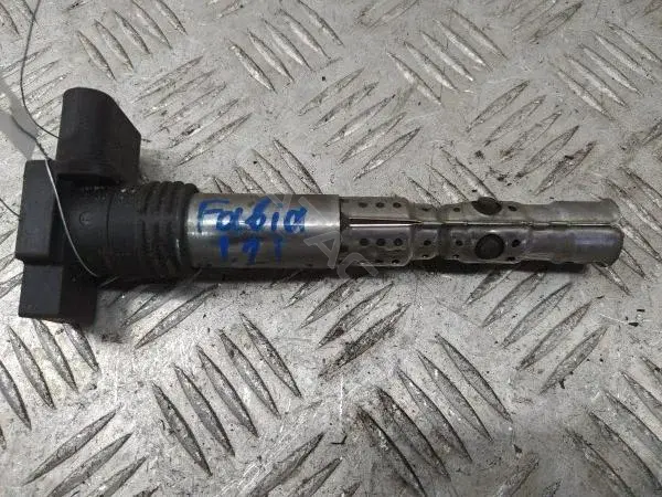 Катушка зажигания 03D905115F