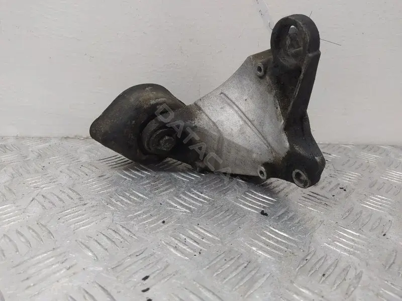 Кронштейн КПП 8D0399114S