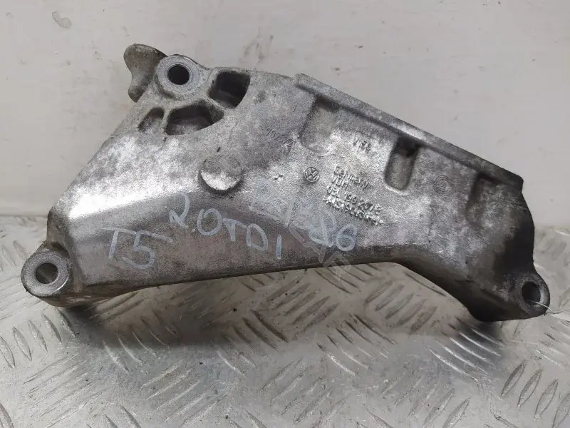 Кронштейн двигателя 03L199207B